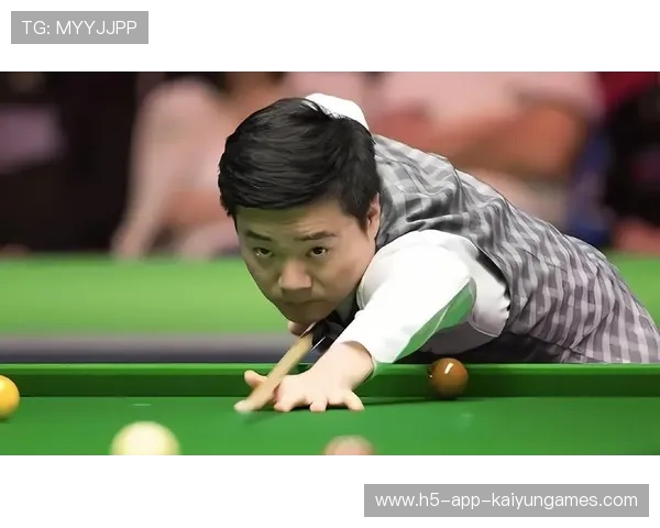 丁俊晖轻松进入训练状态 丁俊晖轻松进入训练状态